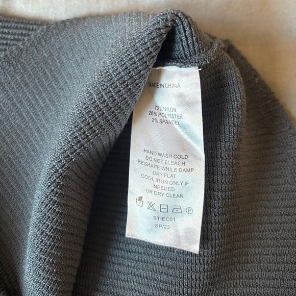 Quince Cropped Square Neck Ribbed Knit Tank in Blue Gray Size Medium - Picture 7 of 10